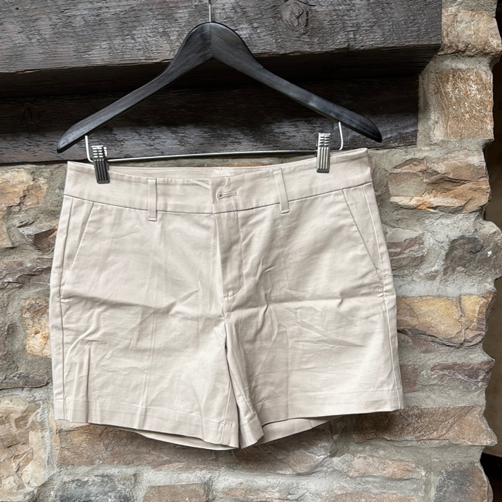 Ann Taylor Tan Cargo Shorts Versatile Style